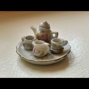 Dollhouse miniature tea set